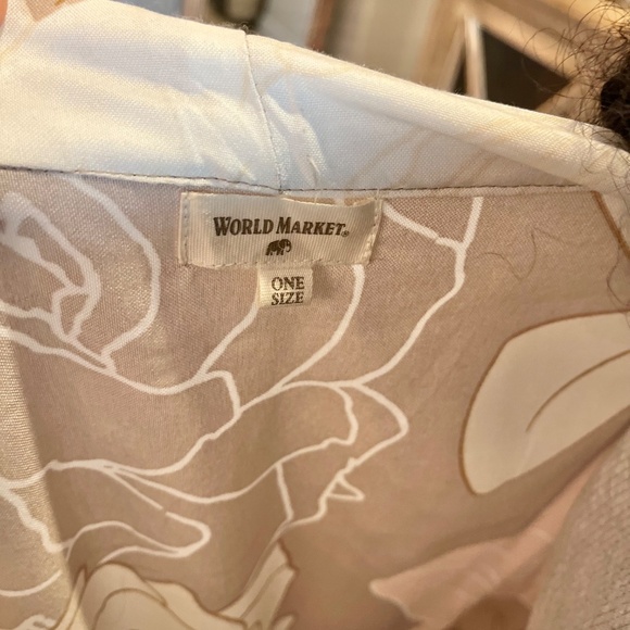World Market Flower Robe - Picture 4 of 5